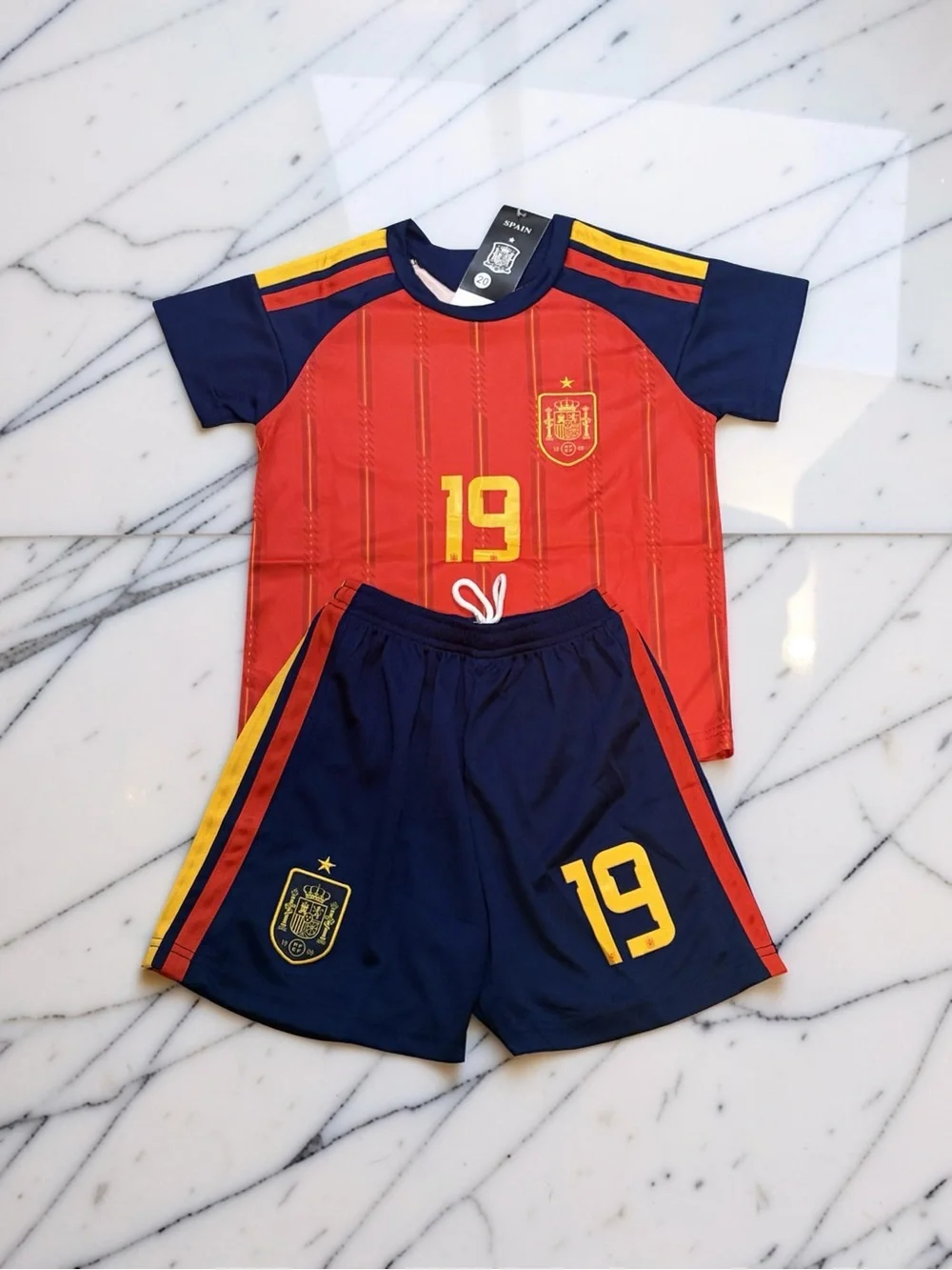 Kids Spain Lamine Yamal #19 Soccer Jersey + Shorts Set — Youth España Kit - Picture 2 of 2